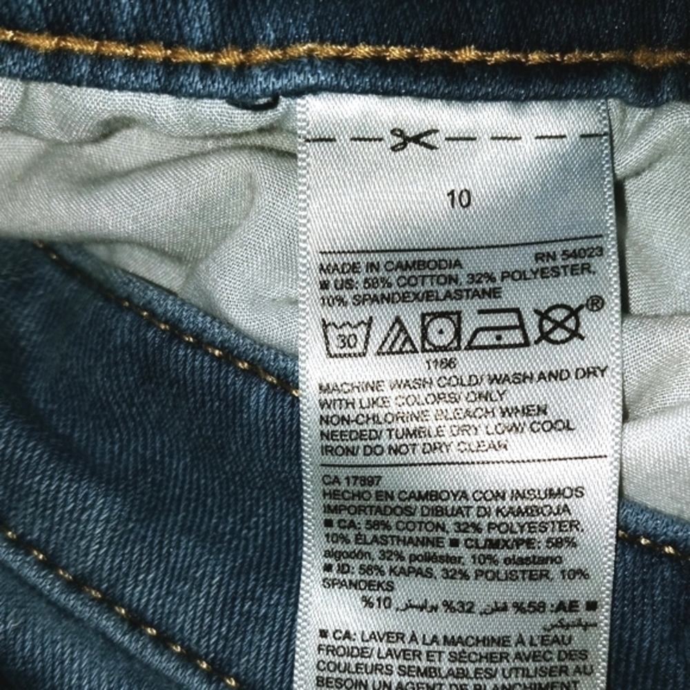 Old Navy Rockstar Skinny Jeans - Picture 6 of 6
